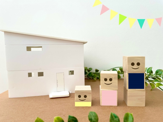 住所移動の際は、登記が必要です。